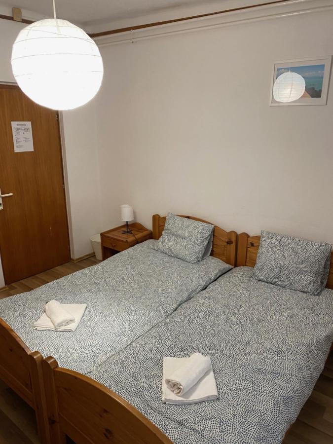 Global Apartmanhaz Вонярцвашгедь Екстер'єр фото