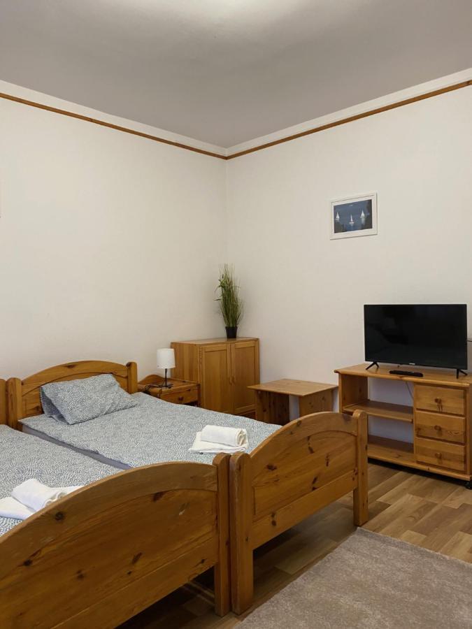 Global Apartmanhaz Вонярцвашгедь Екстер'єр фото