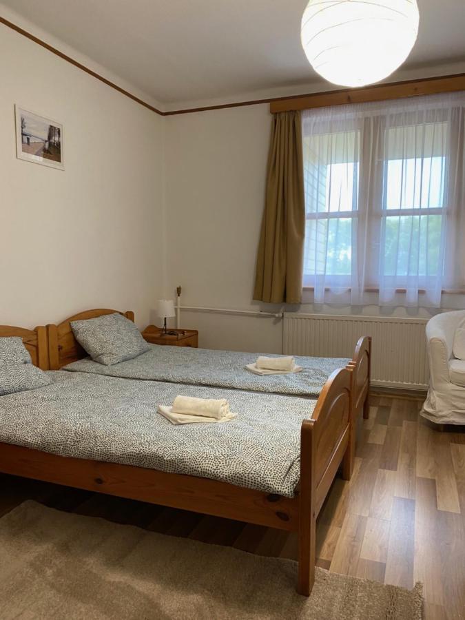 Global Apartmanhaz Вонярцвашгедь Екстер'єр фото