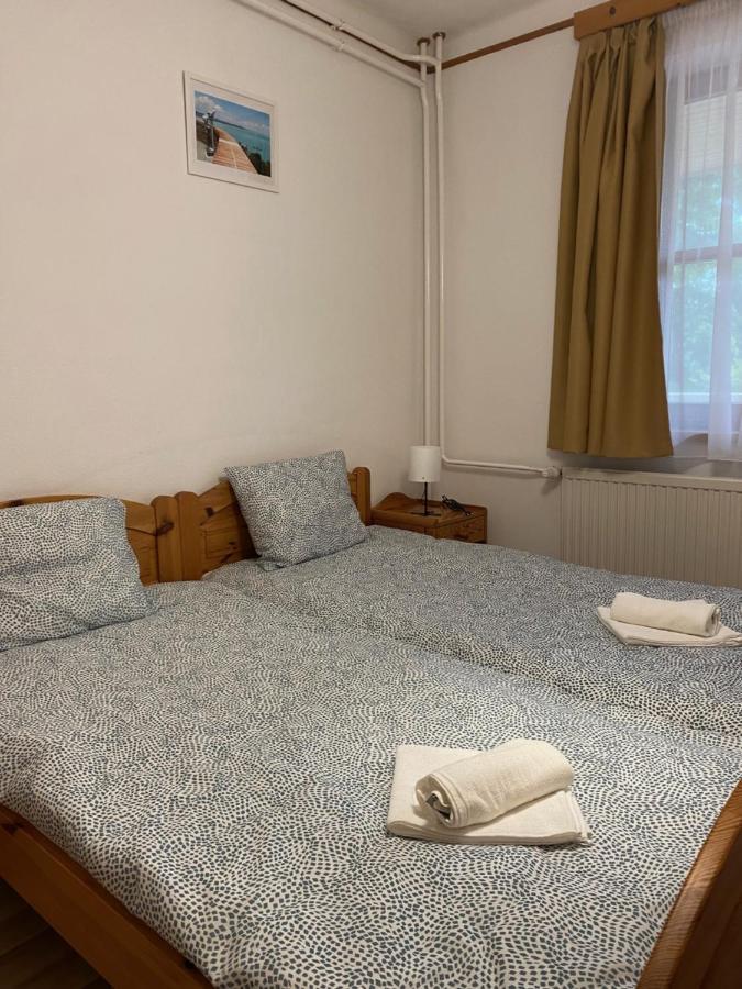 Global Apartmanhaz Вонярцвашгедь Екстер'єр фото