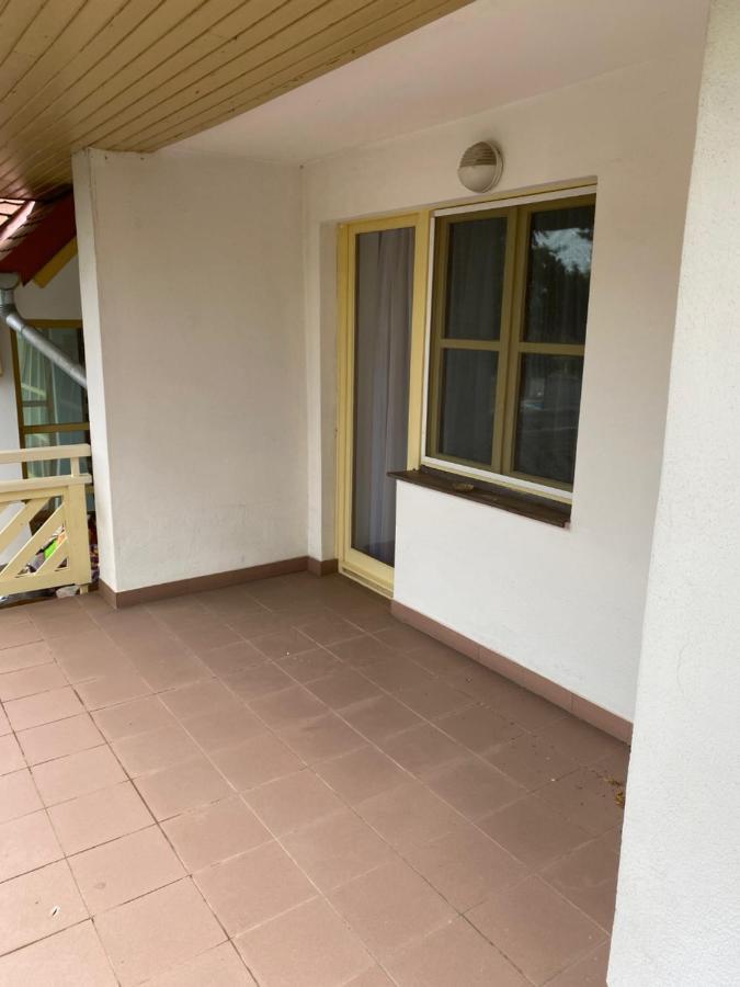 Global Apartmanhaz Вонярцвашгедь Екстер'єр фото